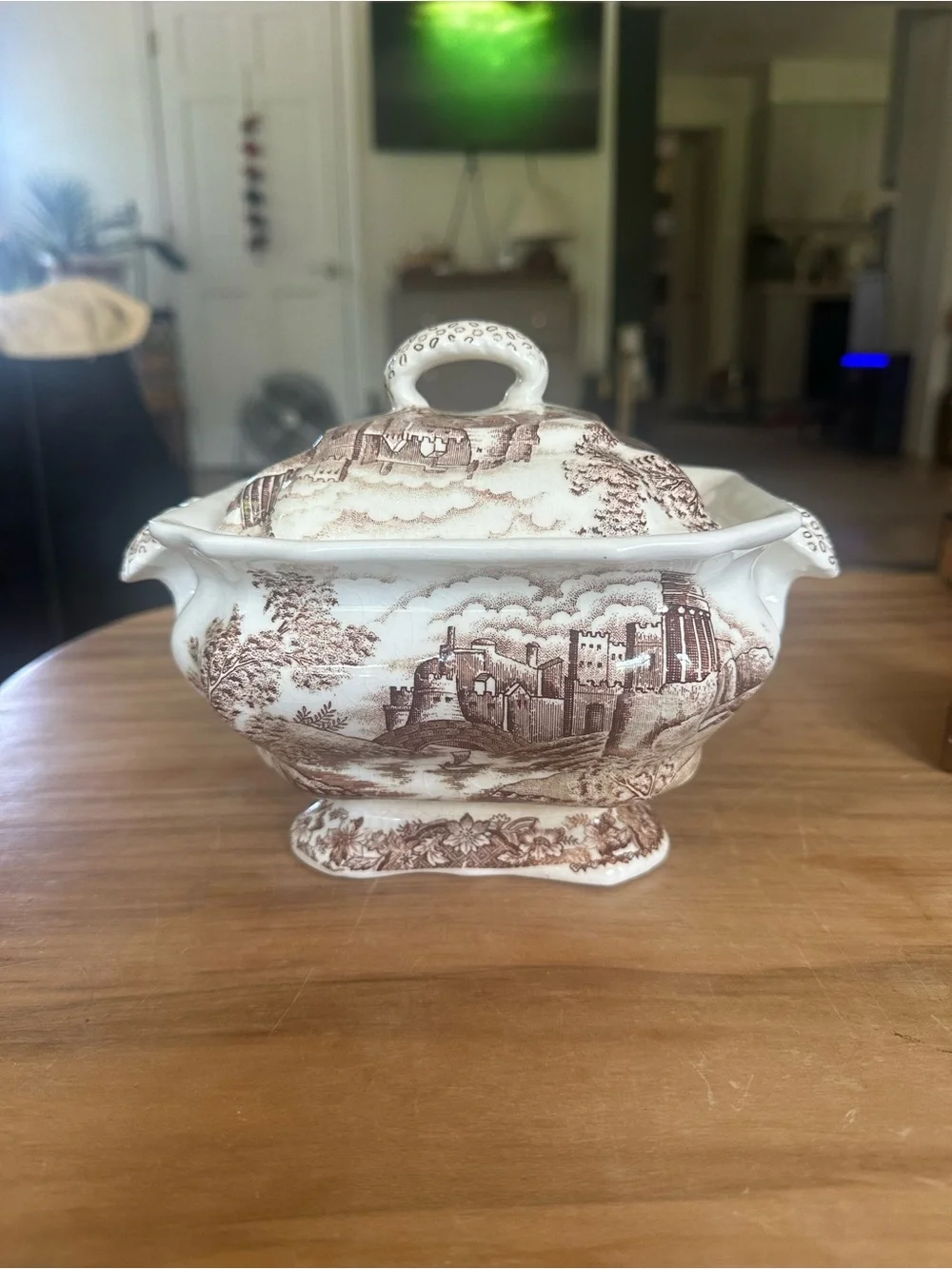 Vintage Brown Transferware lidded Tureen Korea crazing 6”Hx8”Wx 4”D